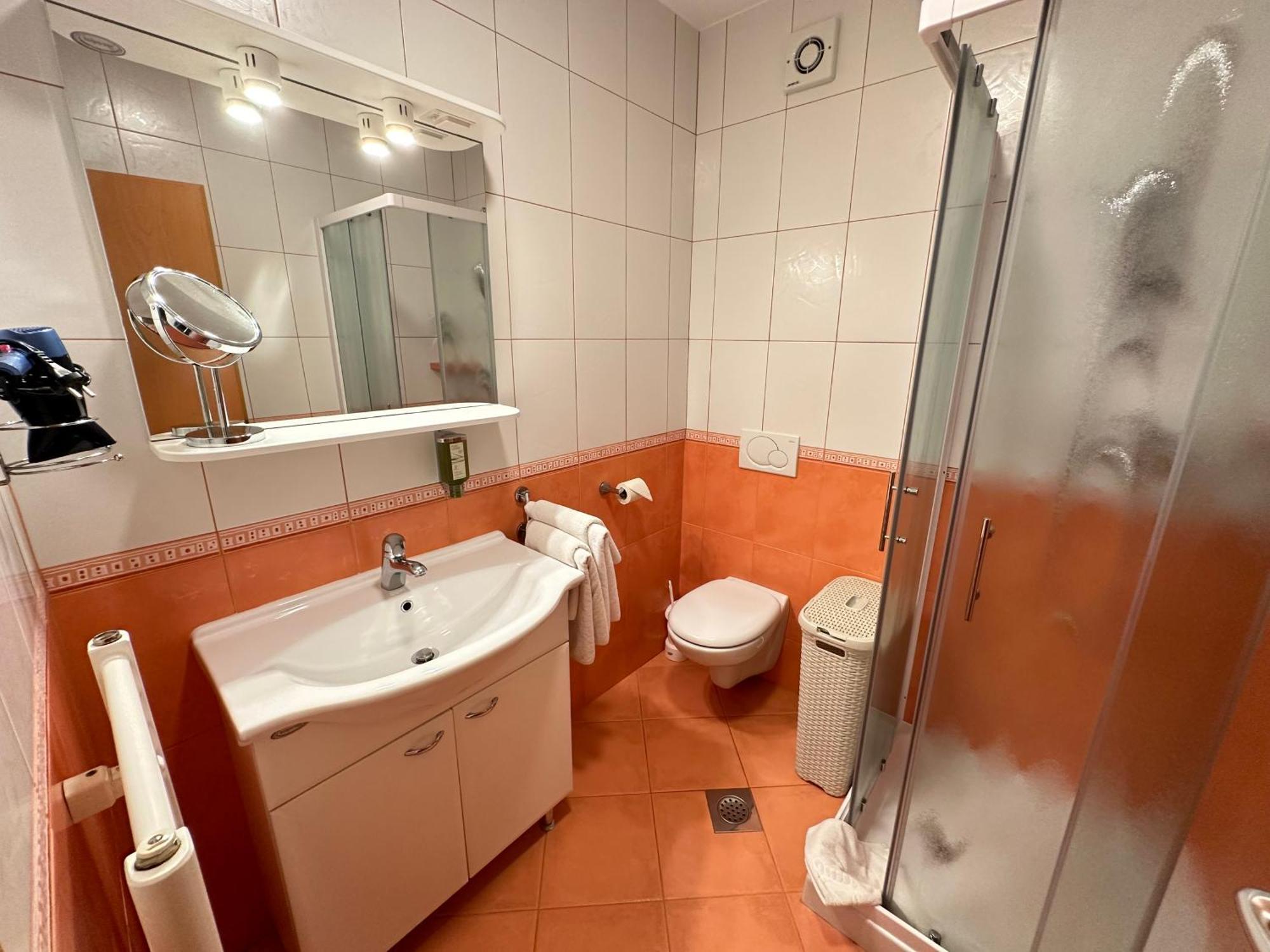 Boutique Hotel Loka Шкоф'я-Лока Екстер'єр фото